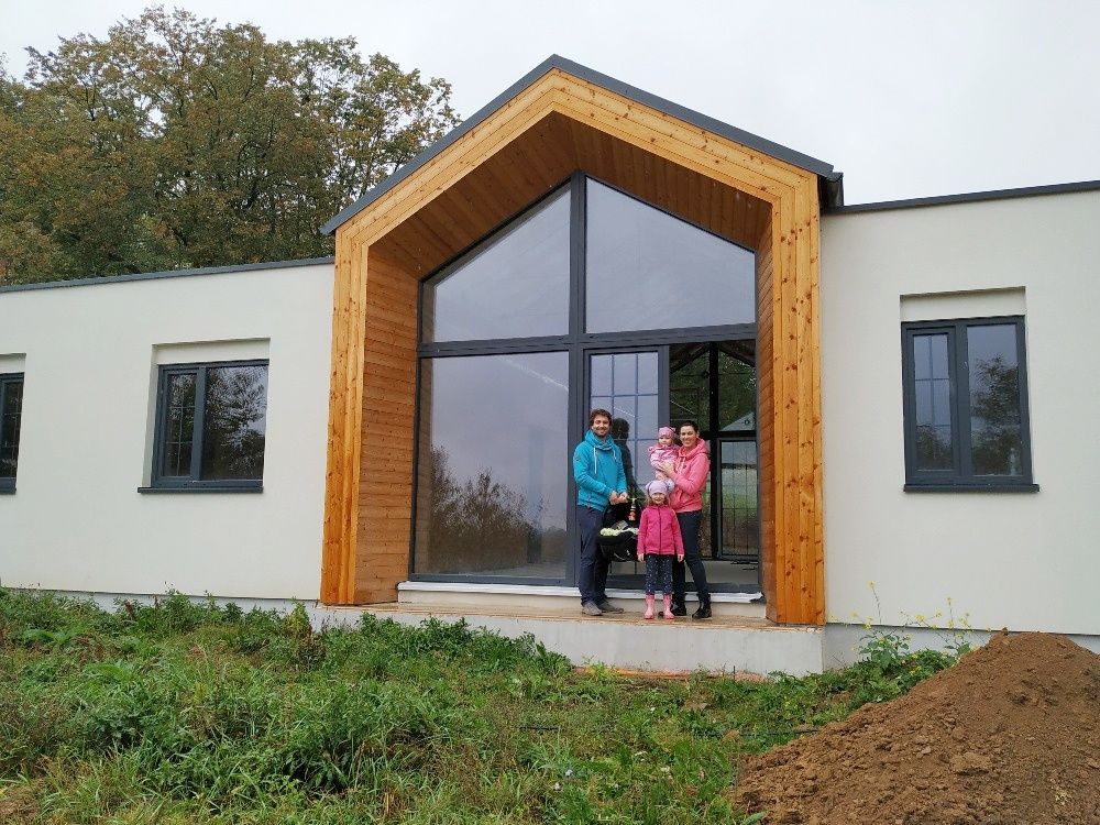 Déšť neodradil návštěvníky od prohlídky dřevostaveb