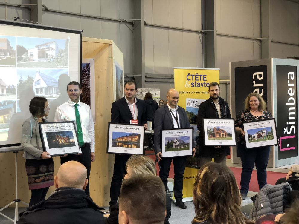 Členové ADMD bodují v anketě Dřevostavba roku 2019 časopisu DŘEVO&stavby