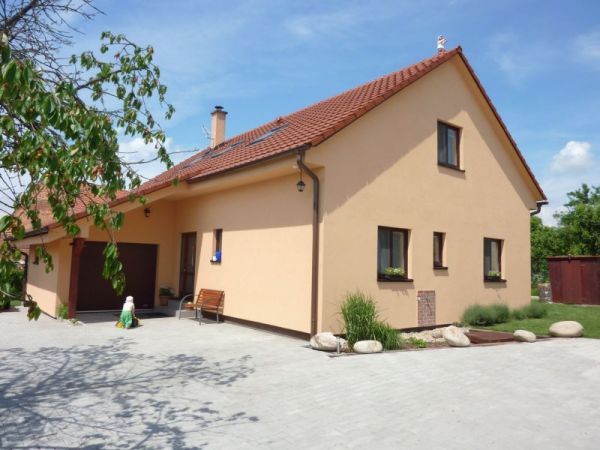 Referenční dům Atyp Popovice u Nechanic